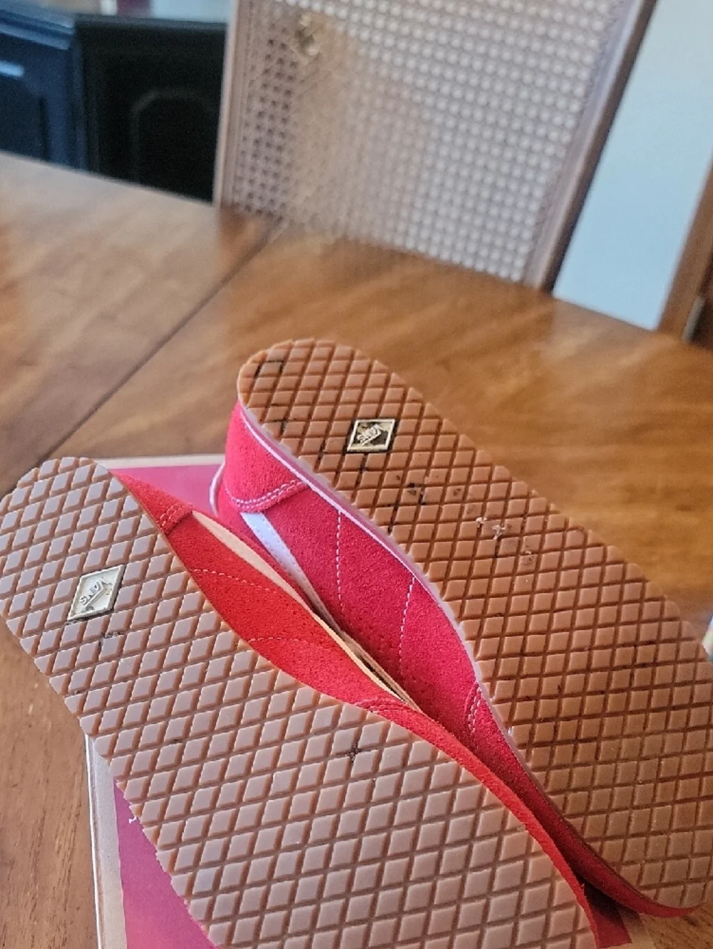 Vans Red and White Low-Top Sneakers - Picture 4 of 7